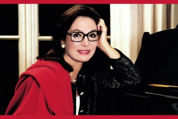 Νάνα Μούσχουρη