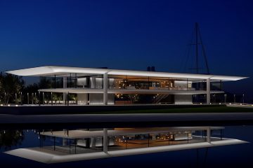 πρώτο κτίριο Ελληνικού