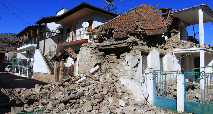 σεισμοπαθείς της Ελασσόνας